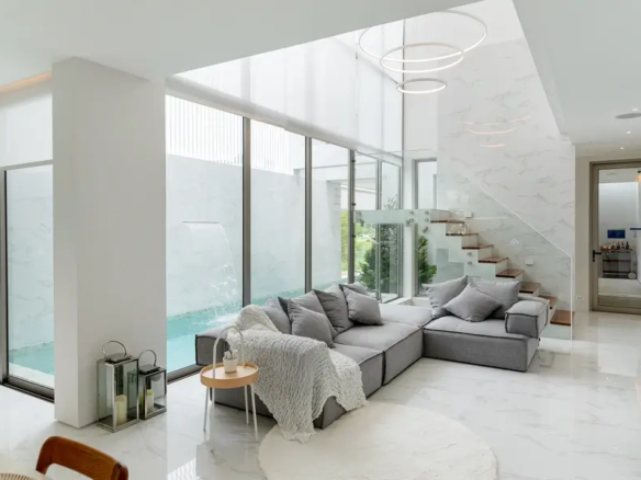 Contemporary urban villa in Bang Tao, Phuket